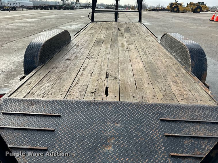 image for item NM9131 2009 Trailerman CSG7202S14  equipment trailer