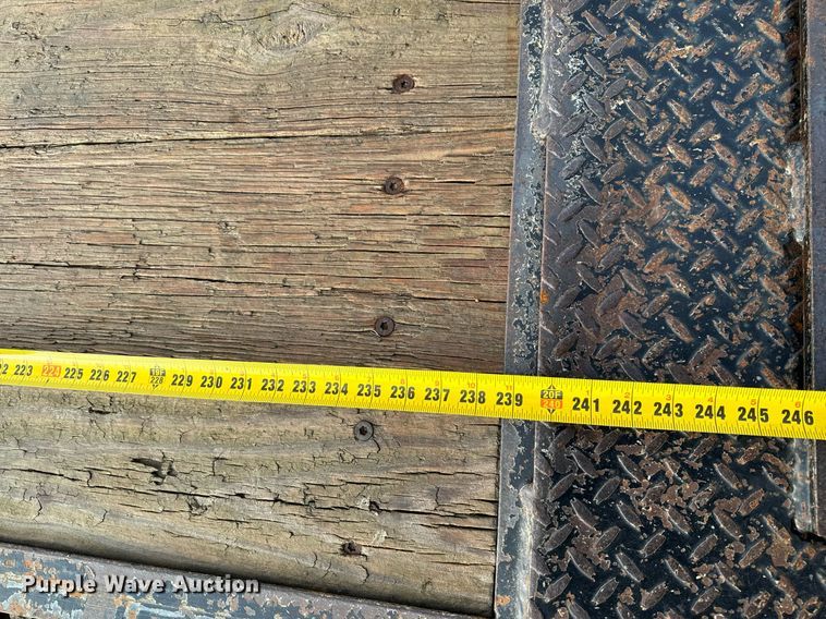 image for item NM9131 2009 Trailerman CSG7202S14  equipment trailer