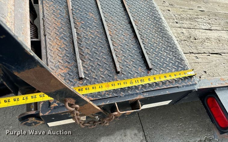 image for item NM9131 2009 Trailerman CSG7202S14  equipment trailer