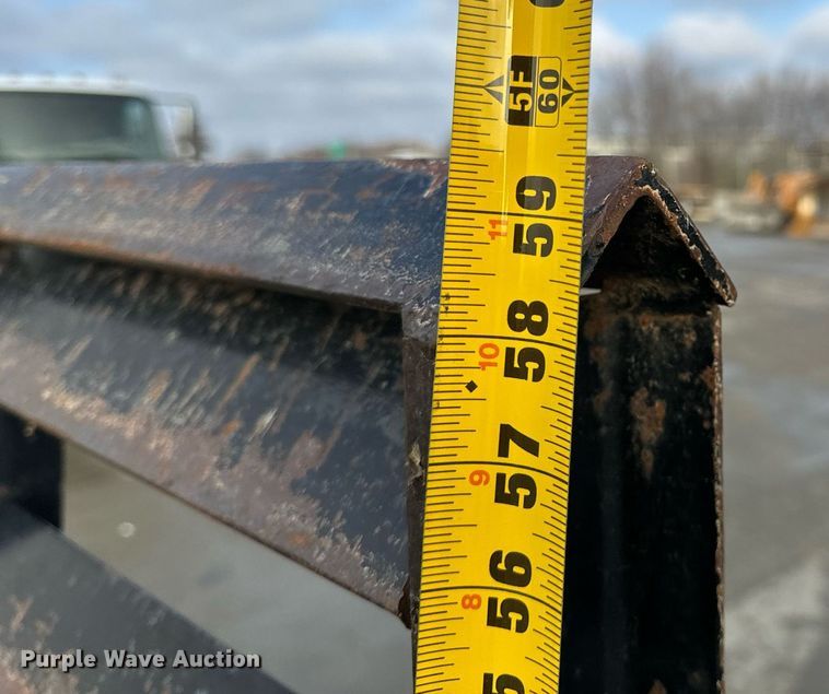 image for item NM9131 2009 Trailerman CSG7202S14  equipment trailer