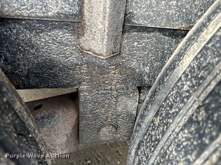 image for item NM9131 2009 Trailerman CSG7202S14  equipment trailer