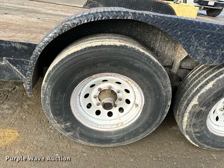 image for item NM9131 2009 Trailerman CSG7202S14  equipment trailer