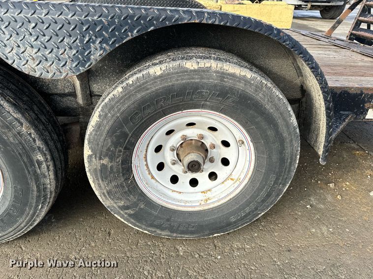 image for item NM9131 2009 Trailerman CSG7202S14  equipment trailer