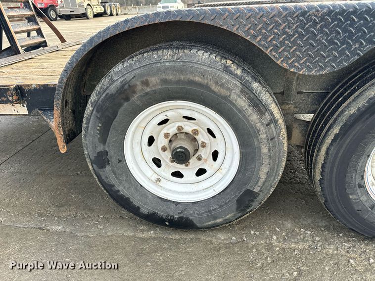 image for item NM9131 2009 Trailerman CSG7202S14  equipment trailer