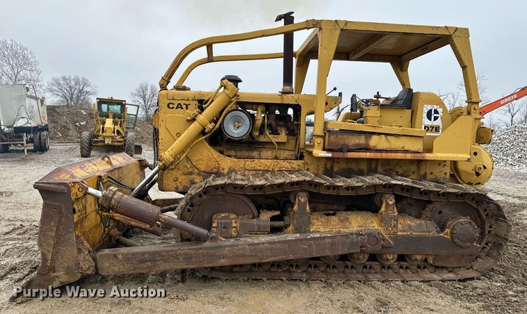 image for item NM9133 1968 Caterpillar D7E  dozer