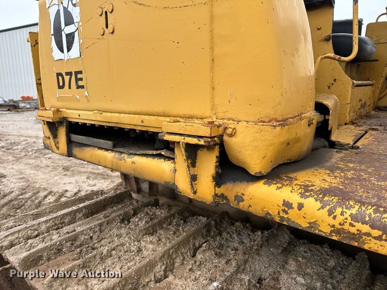 image for item NM9133 1968 Caterpillar D7E  dozer