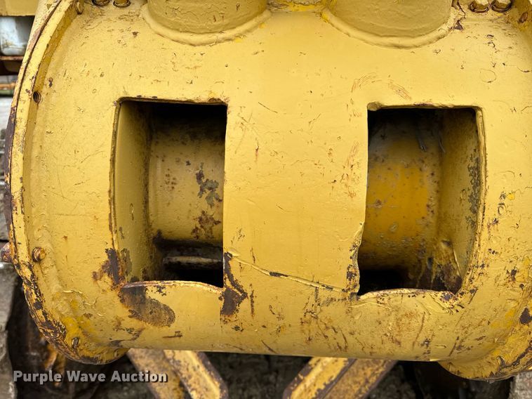 image for item NM9133 1968 Caterpillar D7E  dozer