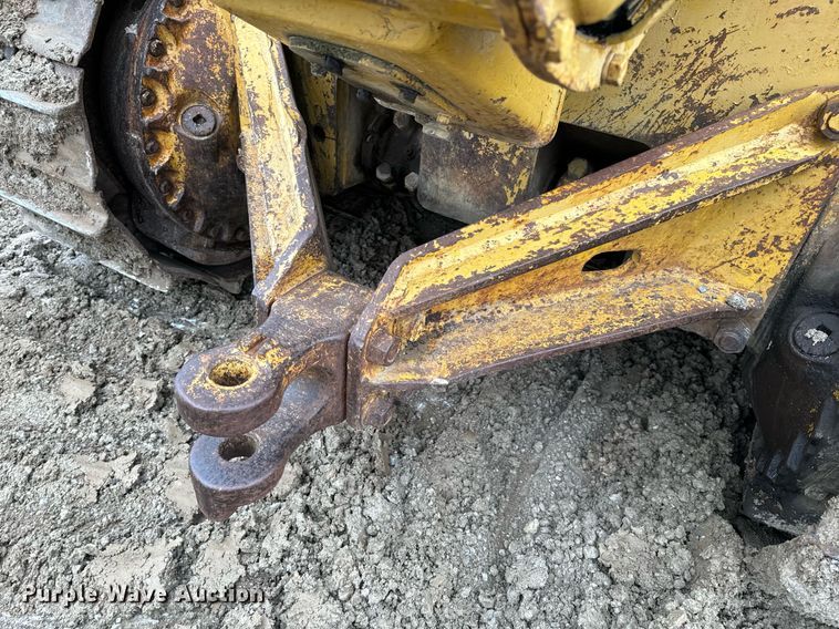 image for item NM9133 1968 Caterpillar D7E  dozer