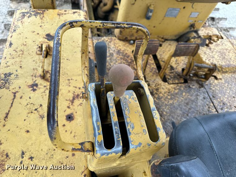 image for item NM9133 1968 Caterpillar D7E  dozer