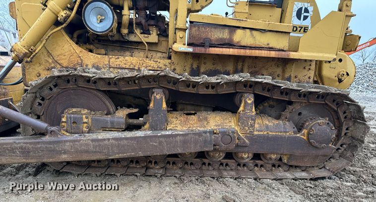 image for item NM9133 1968 Caterpillar D7E  dozer