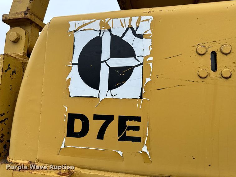 image for item NM9133 1968 Caterpillar D7E  dozer