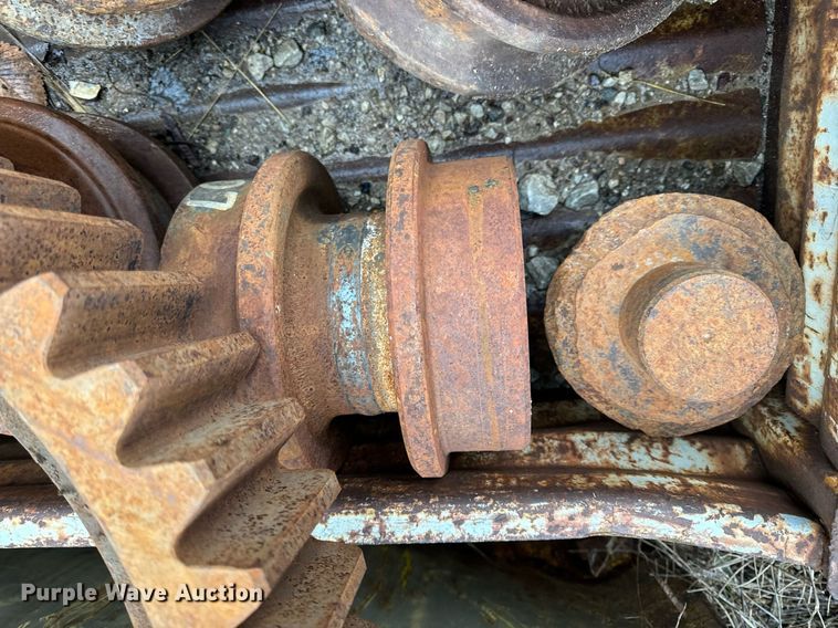 image for item NM9135 Approx. 16 rollers