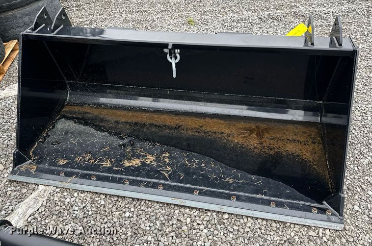 image for item NM9136 2021 MDS 11520-70-129  84" W telehandler bucket