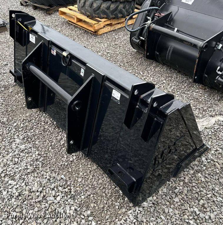 image for item NM9136 2021 MDS 11520-70-129  84" W telehandler bucket