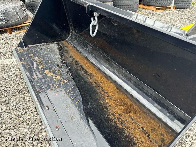 image for item NM9136 2021 MDS 11520-70-129  84" W telehandler bucket