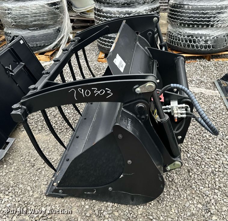 image for item NM9137 2018 Manitou CBG1850DAFU  72" telehandler grapple bucket