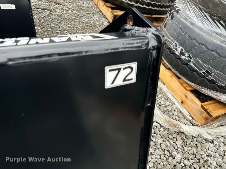 image for item NM9138 2022 Manitou 502511  skid steer bucket