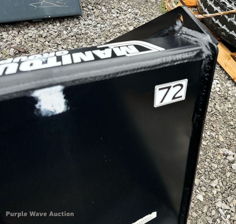 image for item NM9139 2022 Manitou 502511  skid steer bucket