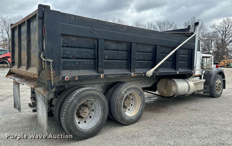image for item NM9165 1984 Kenworth W900  dump truck