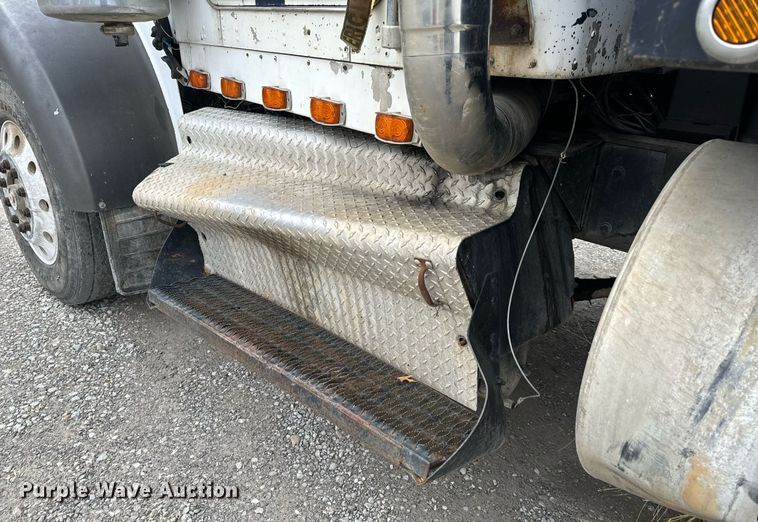 image for item NM9165 1984 Kenworth W900  dump truck