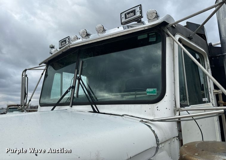 image for item NM9165 1984 Kenworth W900  dump truck