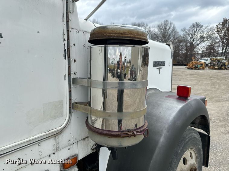 image for item NM9165 1984 Kenworth W900  dump truck