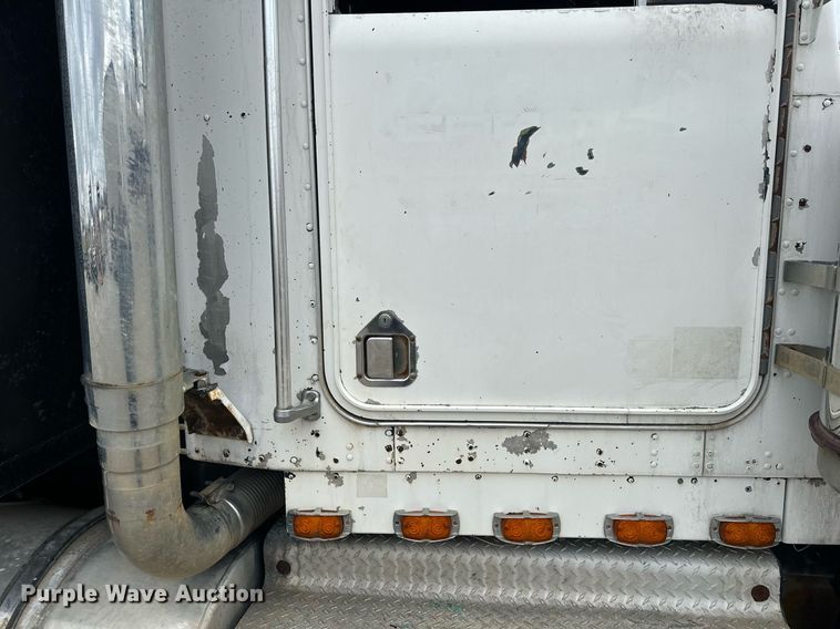 image for item NM9165 1984 Kenworth W900  dump truck