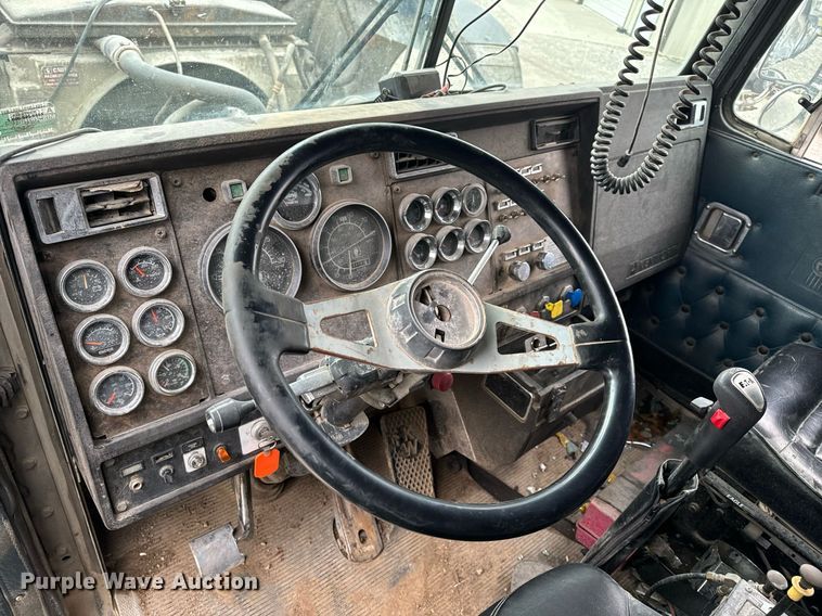 image for item NM9165 1984 Kenworth W900  dump truck