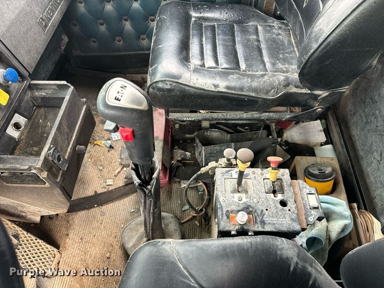 image for item NM9165 1984 Kenworth W900  dump truck