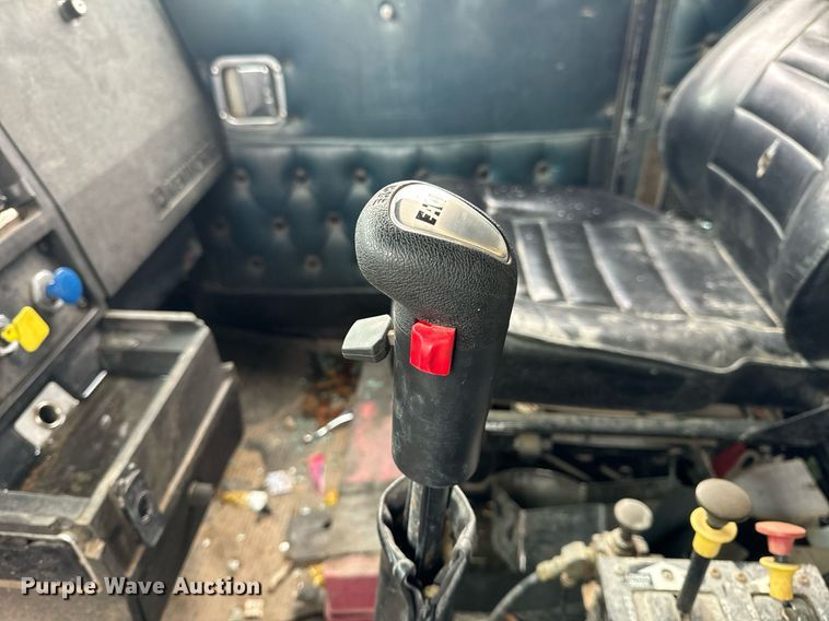 image for item NM9165 1984 Kenworth W900  dump truck