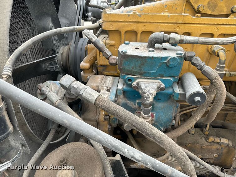 image for item NM9165 1984 Kenworth W900  dump truck