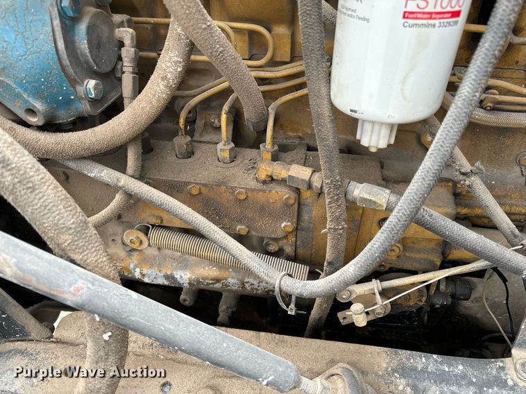 image for item NM9165 1984 Kenworth W900  dump truck