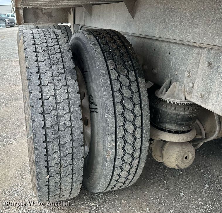 image for item NM9165 1984 Kenworth W900  dump truck