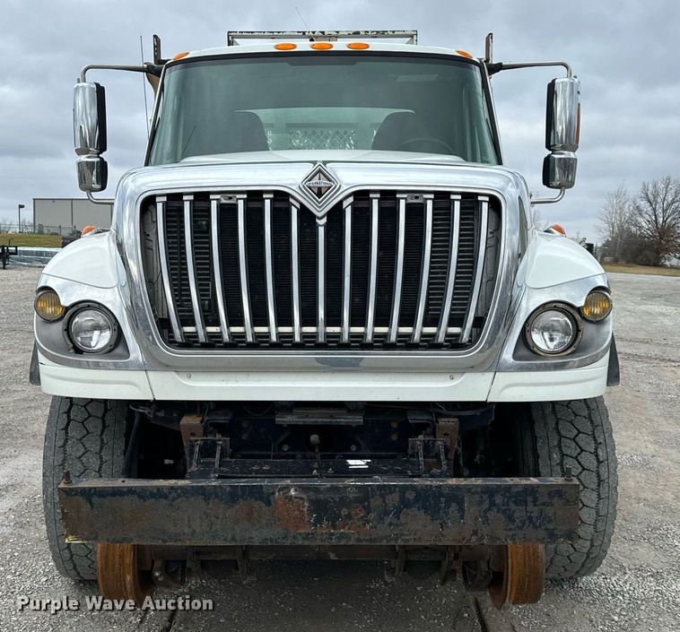 image for item NM9166 2008 International WorkStar 7600  crane truck