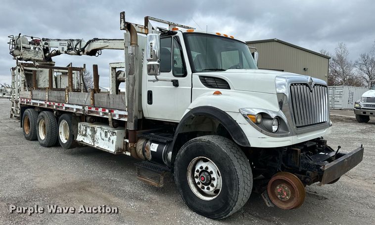 image for item NM9166 2008 International WorkStar 7600  crane truck