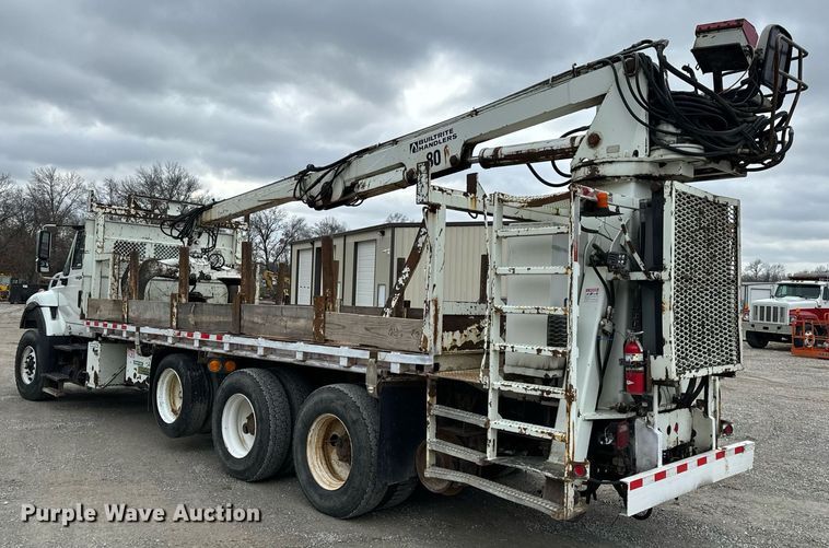 image for item NM9166 2008 International WorkStar 7600  crane truck