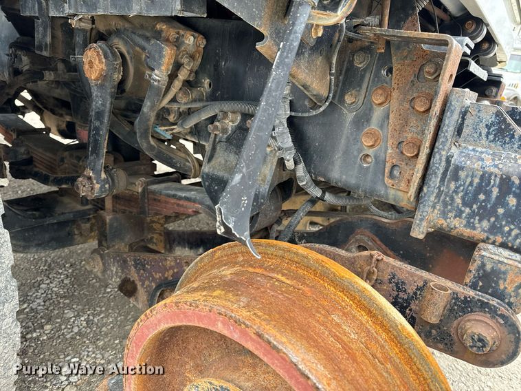 image for item NM9166 2008 International WorkStar 7600  crane truck