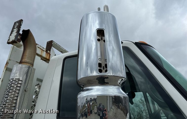 image for item NM9166 2008 International WorkStar 7600  crane truck