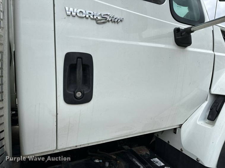 image for item NM9166 2008 International WorkStar 7600  crane truck