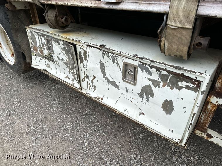 image for item NM9166 2008 International WorkStar 7600  crane truck