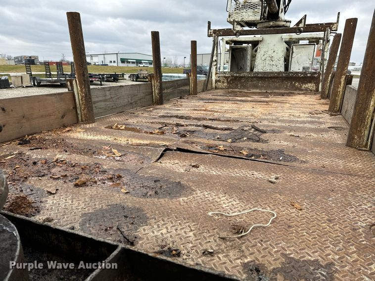 image for item NM9166 2008 International WorkStar 7600  crane truck