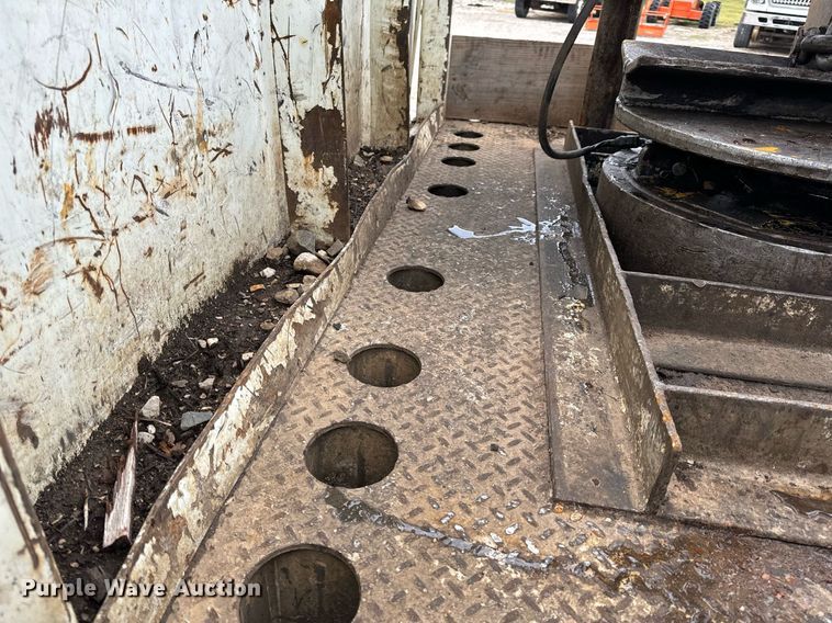 image for item NM9166 2008 International WorkStar 7600  crane truck