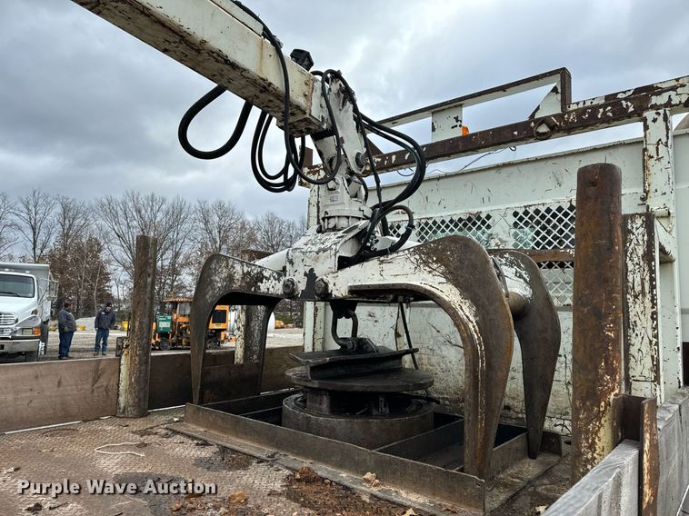 image for item NM9166 2008 International WorkStar 7600  crane truck