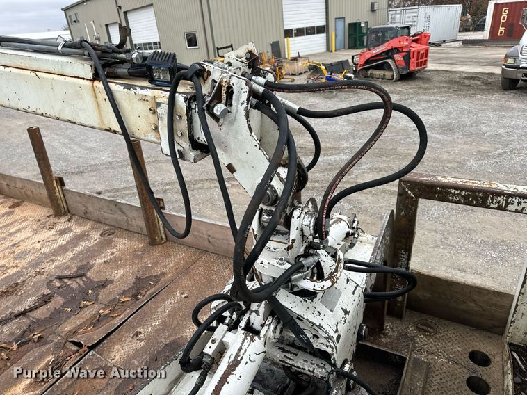 image for item NM9166 2008 International WorkStar 7600  crane truck