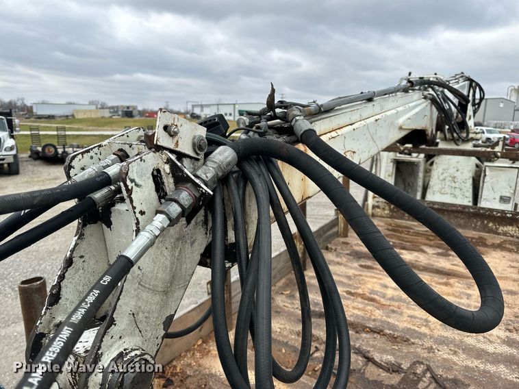 image for item NM9166 2008 International WorkStar 7600  crane truck