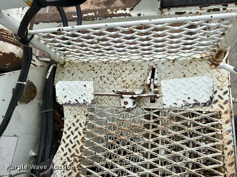 image for item NM9166 2008 International WorkStar 7600  crane truck