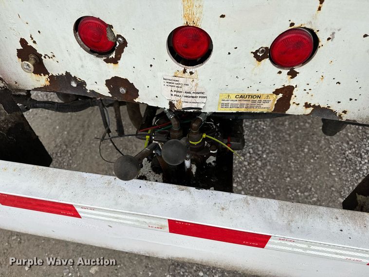 image for item NM9166 2008 International WorkStar 7600  crane truck