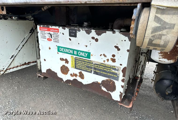 image for item NM9166 2008 International WorkStar 7600  crane truck