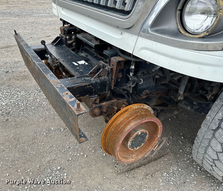 image for item NM9166 2008 International WorkStar 7600  crane truck