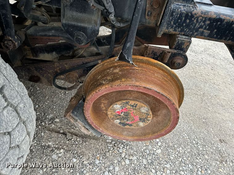 image for item NM9166 2008 International WorkStar 7600  crane truck